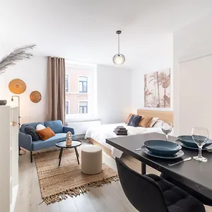 Chic Proche Aeroport & Centre-ville Appartement